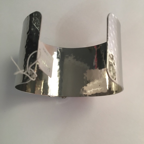 Elephant silver cuff - Picture 3 of 4